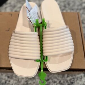 CROCS Women's Cream Slide Sandals